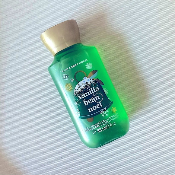 ✨4/$20✨ Bath & Body Works Vanilla Bean Noel Mini  Travel Size Shower Gel - Picture 2 of 3